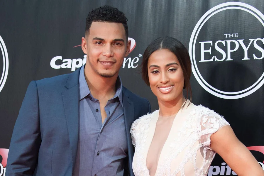 Skylar Diggins Height