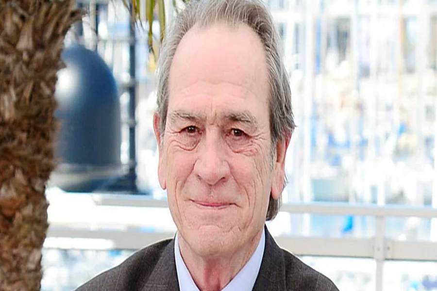 tommy lee jones wife